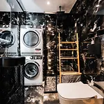 Adam & Eve Apartmán *